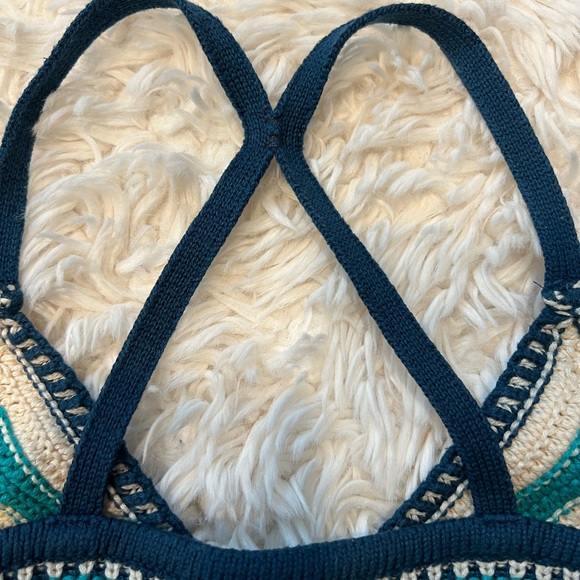 🤍 Urban Outfitters Gigi Crochet Bralette Camisole Top - Picture 9 of 9